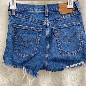 Levi shorts